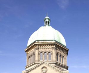 Image of Haileybury's famous Chapel dome
