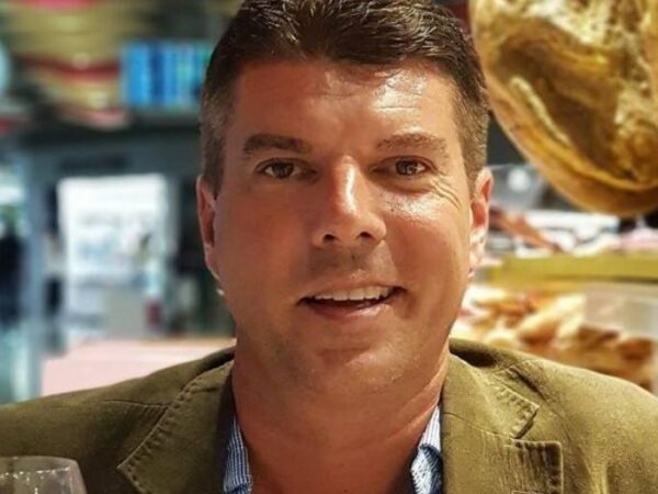 Image of Roger Adlard (E 85)