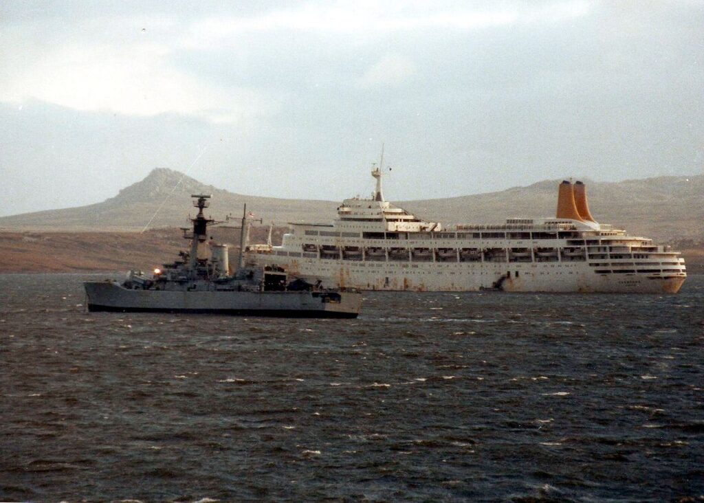 Image of SS Canberra at the Falklands