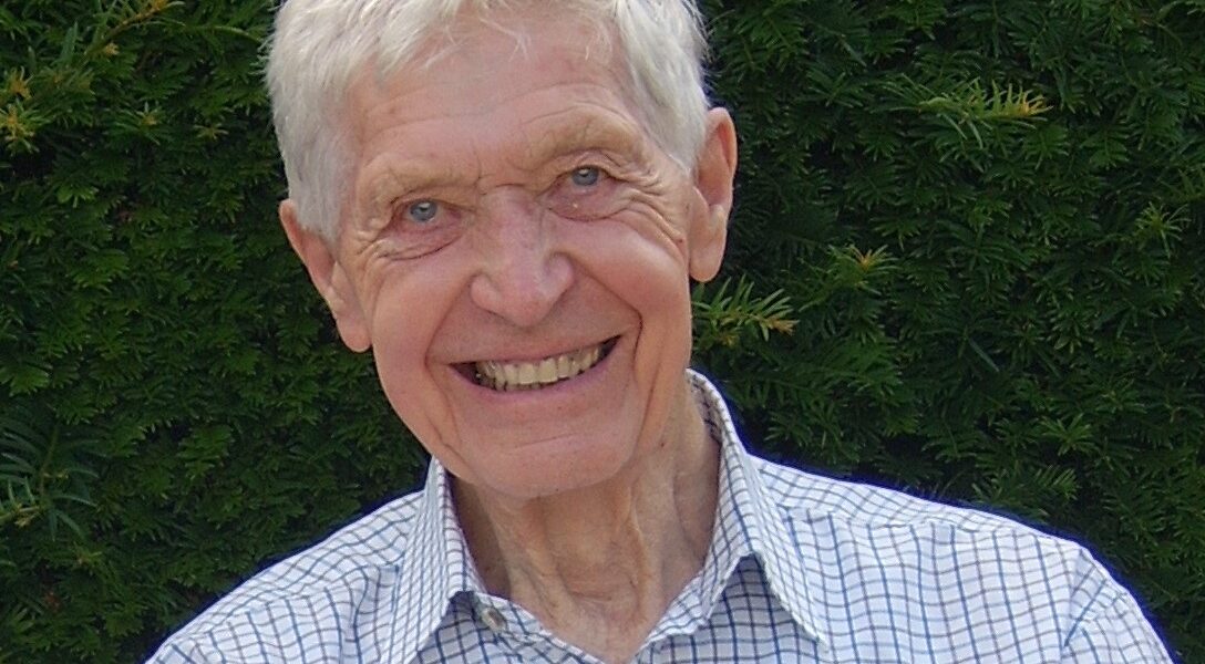 Gordon Grayson (E 38)