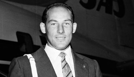 Sir Stirling Moss, OBE (L 43)